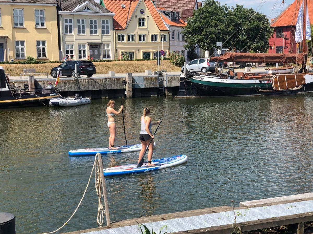 Hotel Das Brueckenhaus Glückstadt Bagian luar foto