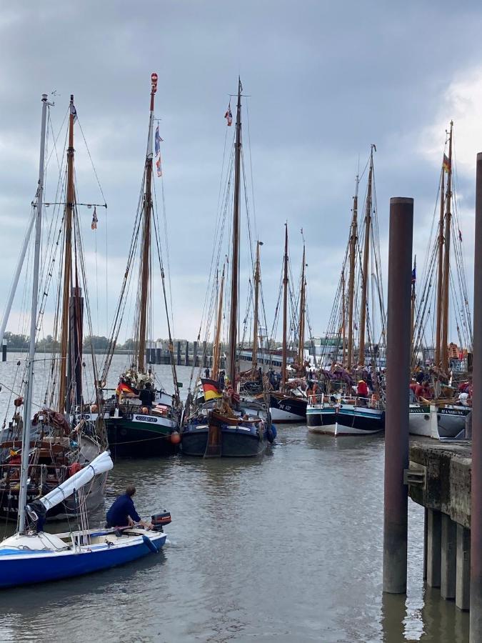 Hotel Das Brueckenhaus Glückstadt Bagian luar foto
